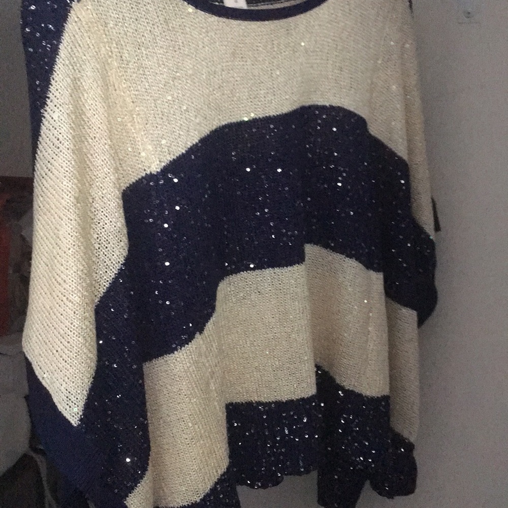 ARDEN B  Square fitting sweater